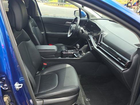 Used 2023 Kia Sportage EX FWD image 6