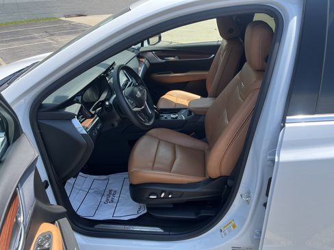 Used 2026 Cadillac XT5 Premium Luxury w/ Driver Assist Package AWD/4WD image 9