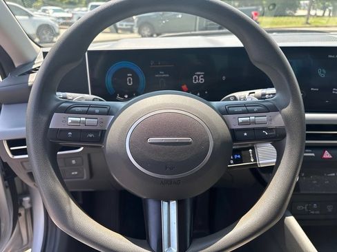 Used 2025 Hyundai Sonata SEL FWD image 21