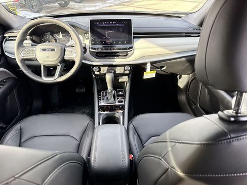 New 2026 Jeep Compass Limited image 11