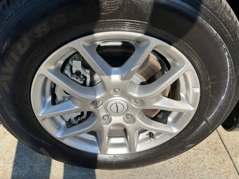 Used 2026 Chrysler Pacifica Select FWD image 9