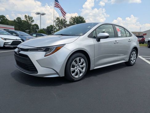 New 2026 Toyota Corolla LE FWD image 9