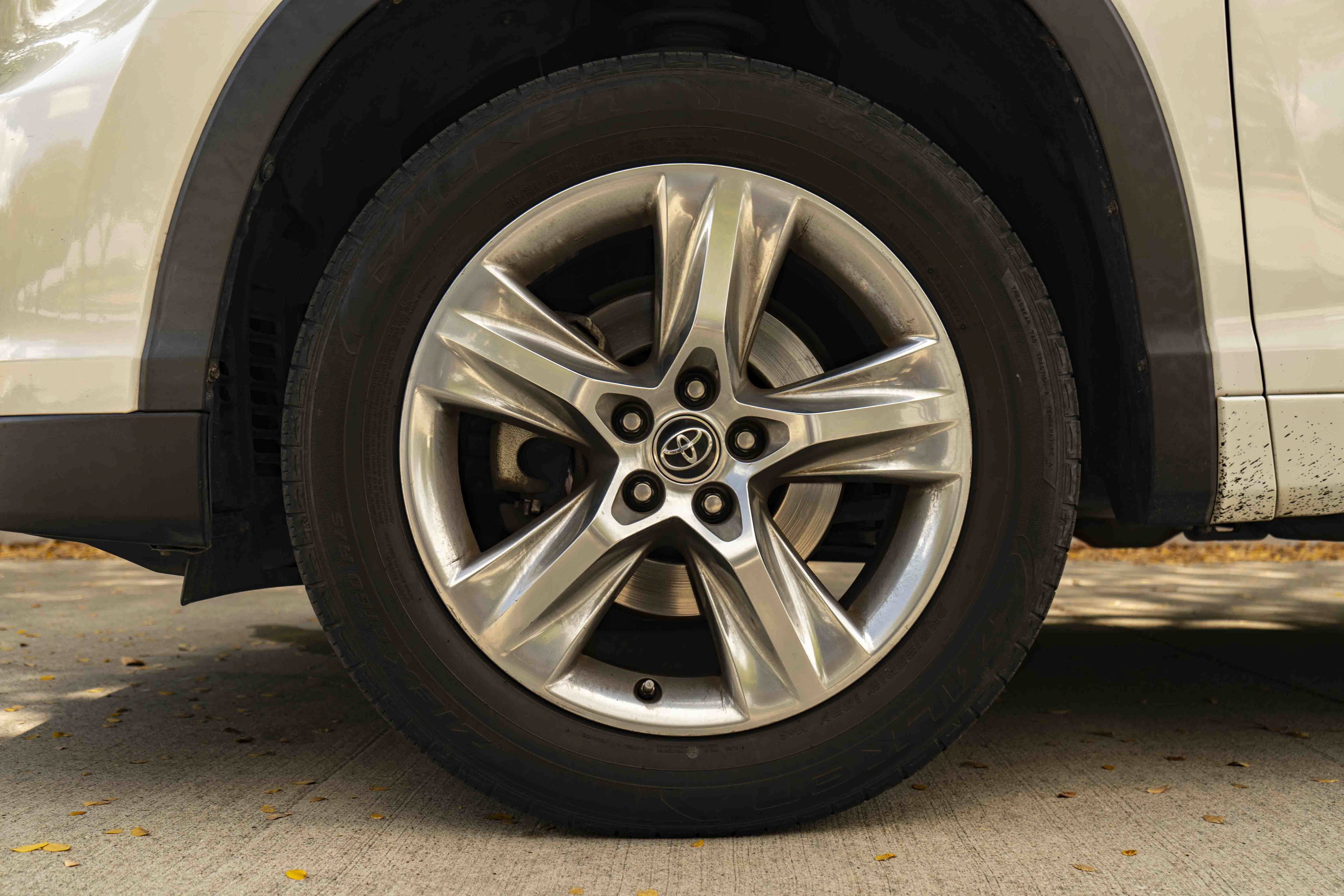 Used 2016 Toyota Highlander Limited FWD image 14