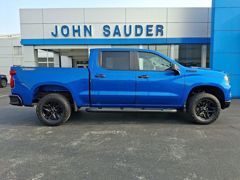 Used 2023 Chevrolet Silverado 1500 Custom Trail Boss w/ LPO, Dark Essentials Package AWD/4WD image 7