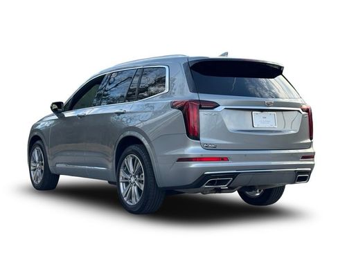 Certified 2025 Cadillac XT6 Premium Luxury image 8