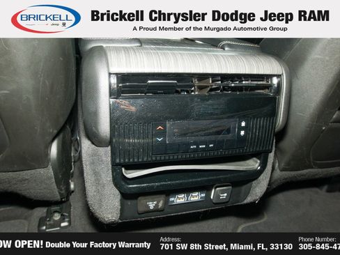 Used 2024 Jeep Wagoneer L Series II RWD image 27