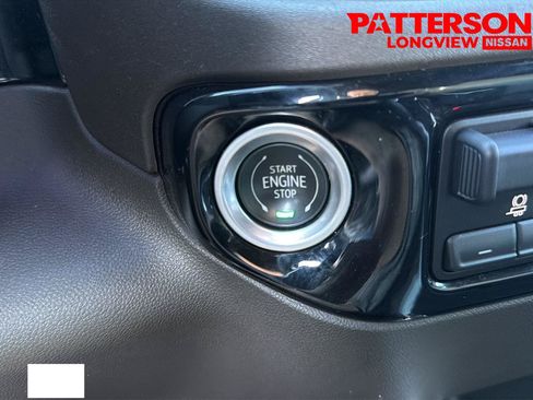 Used 2023 Chevrolet Silverado 1500 LTZ AWD/4WD image 11