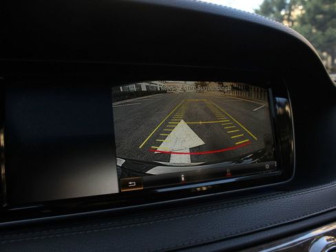 Used 2015 Mercedes-Benz S 550 4MATIC Sedan image 40