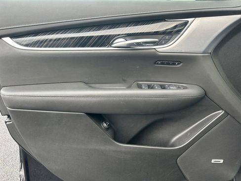 Used 2025 Cadillac XT6 Premium Luxury image 22