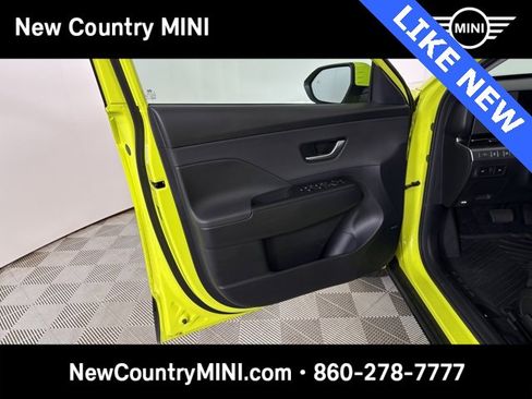 Used 2024 Hyundai Kona Limited image 16