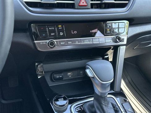 New 2026 Kia Seltos EX FWD image 22