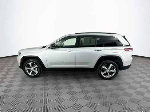 Certified 2024 Jeep Grand Cherokee Limited AWD/4WD image 7