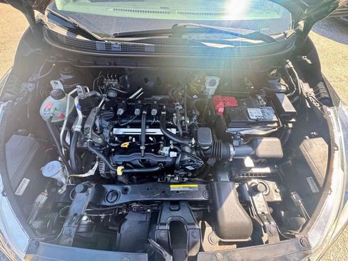 Used 2019 Nissan Kicks SV image 12