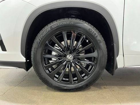 Certified 2024 Toyota Highlander XSE AWD/4WD image 27