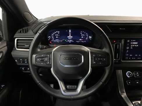 Used 2024 GMC Yukon Denali AWD/4WD image 7