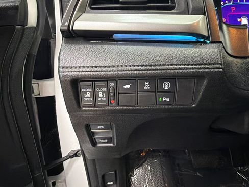 Used 2022 Honda Odyssey Touring image 34