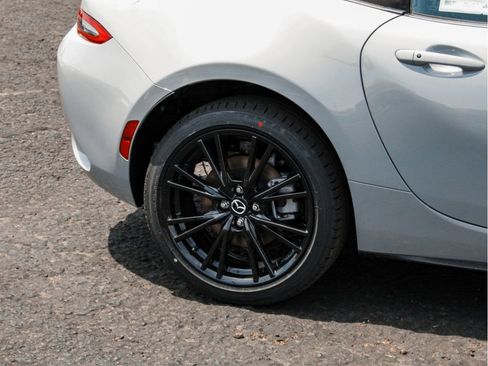New 2026 MAZDA MX-5 Miata Club w/ Weather Package RWD image 4
