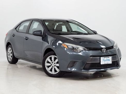 Used 2015 Toyota Corolla LE FWD image 6