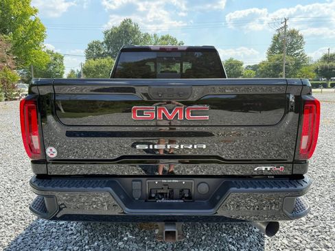 Used 2022 GMC Sierra 2500 AT4 w/ AT4 Premium Plus Package AWD/4WD image 6