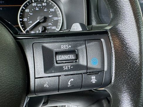 Used 2022 Nissan Rogue SV AWD/4WD image 13