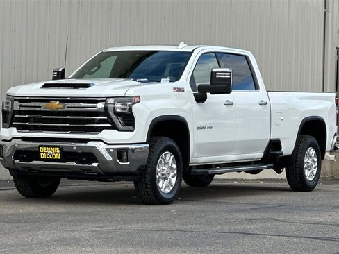 Used 2024 Chevrolet Silverado 3500 LTZ w/ LTZ Convenience Package image 9
