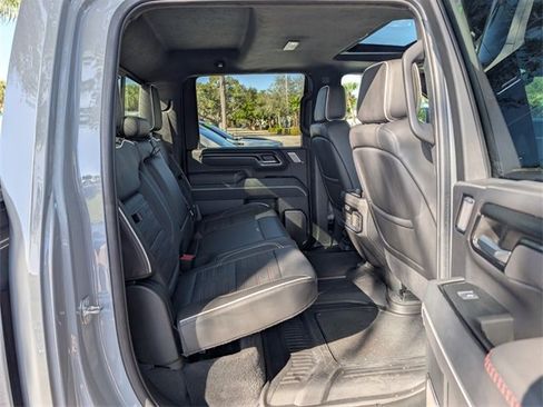 Used 2024 GMC Sierra 2500 AT4X image 17