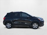 Used 2022 Chevrolet Trax LT w/ LT Convenience Package image 4