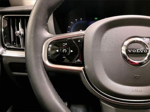 Certified 2024 Volvo V60 B5 Cross Country Ultimate w/ Protection Package Premier image 19