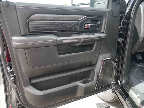 New 2025 RAM 3500 Limited AWD/4WD image 29