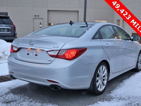 Used 2012 Hyundai Sonata Limited w/ Navigation Pkg image 6