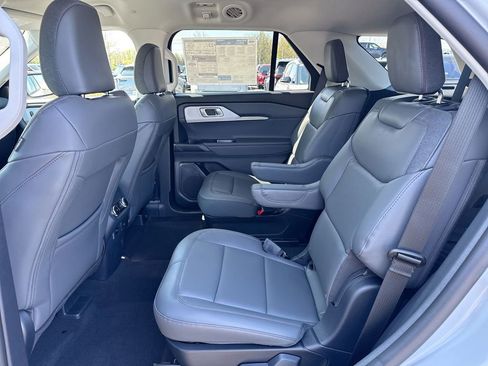 New 2026 Ford Explorer Active AWD/4WD image 23