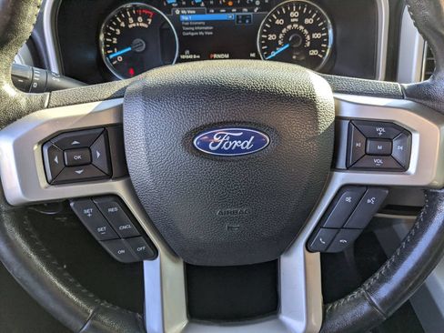 Used 2020 Ford F150 Lariat AWD/4WD image 11