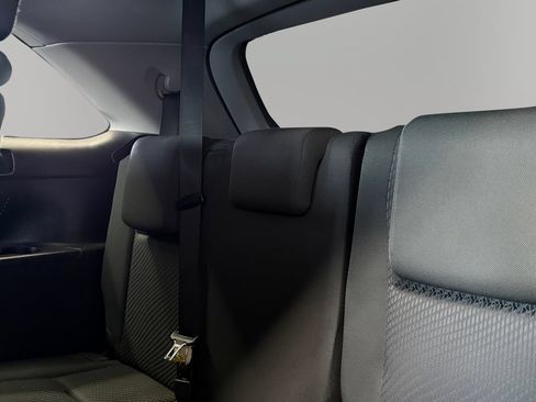 Used 2019 Toyota Highlander LE FWD image 21