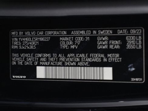 Certified 2024 Volvo XC90 T8 Plus w/ Protection Package Premier image 16