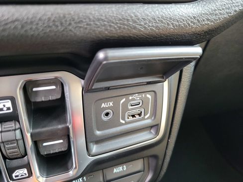 New 2026 Jeep Gladiator Willys AWD/4WD image 16