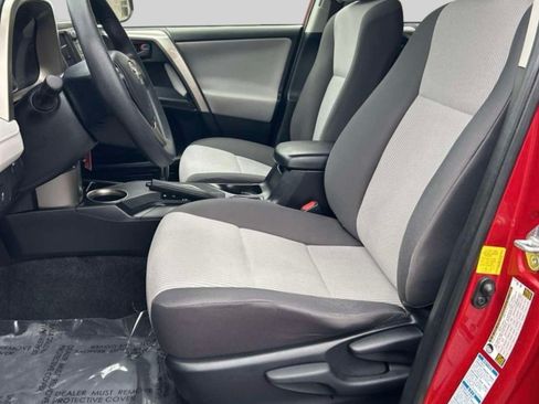 Used 2014 Toyota RAV4 LE AWD/4WD image 4