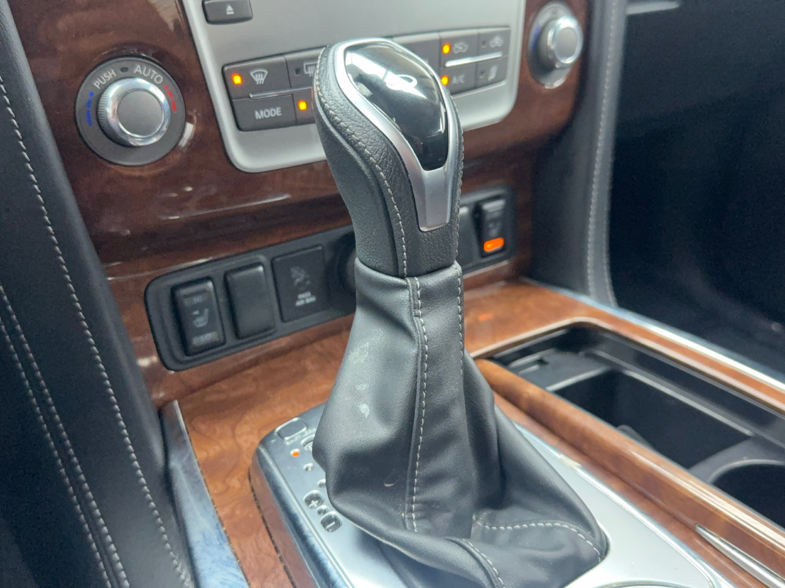 Used 2019 INFINITI QX80 Luxe w/ Proassist Package RWD image 30