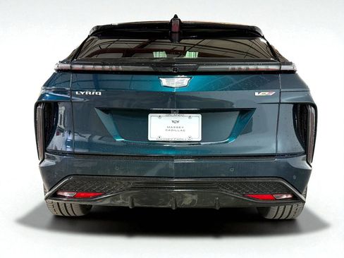 New 2026 Cadillac Lyriq V image 10