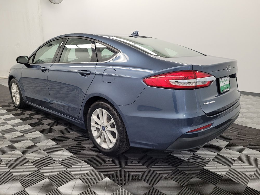 Used 2019 Ford Fusion SE FWD image 3