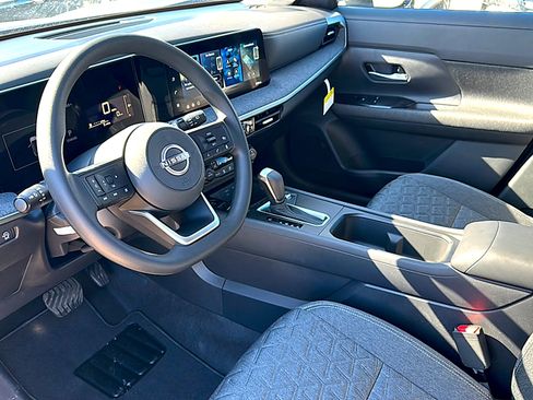 New 2026 Nissan Kicks SV w/ SV Premium Package image 9