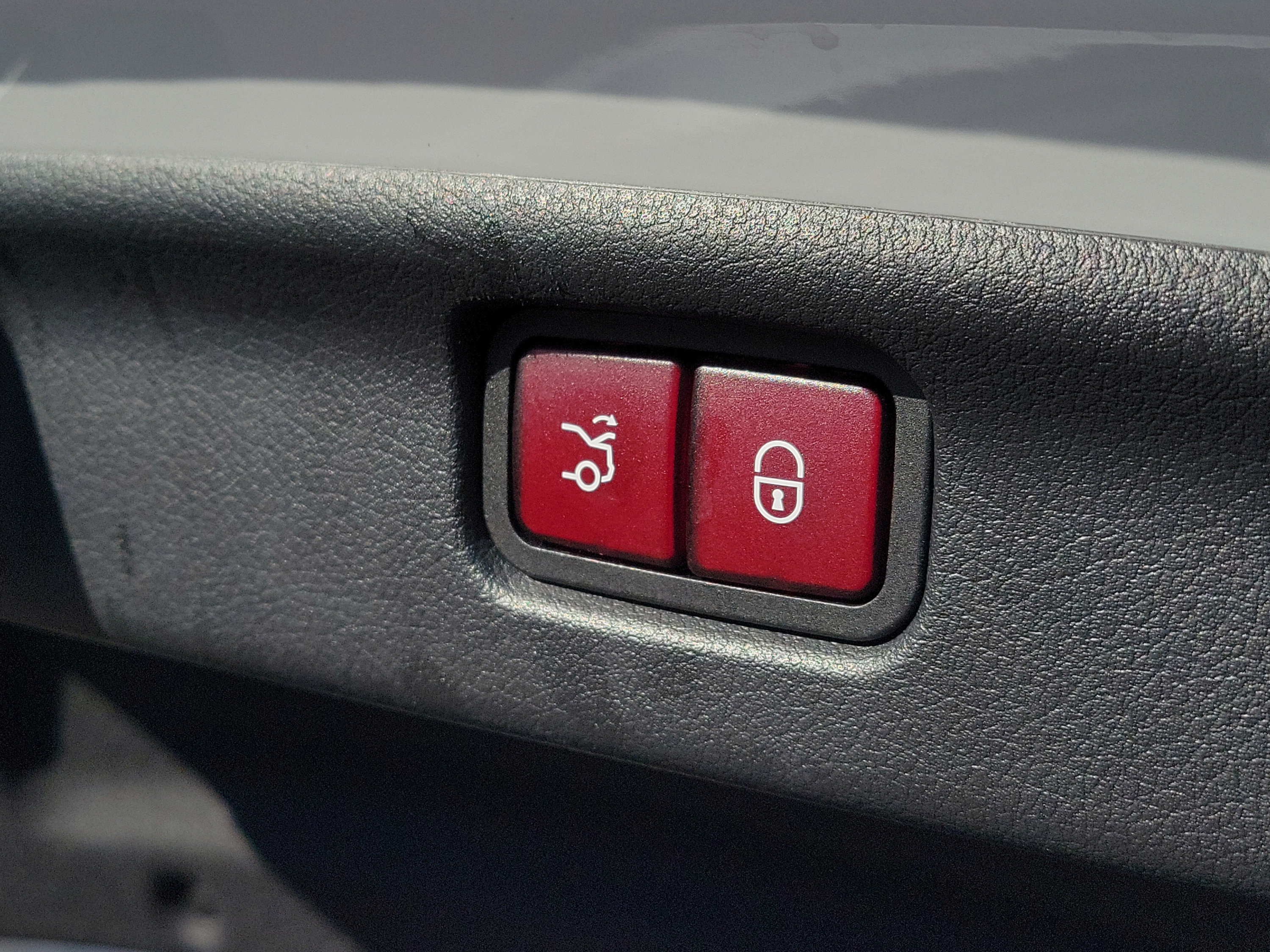 Used 2022 Mercedes-Benz C 300 Sedan image 6