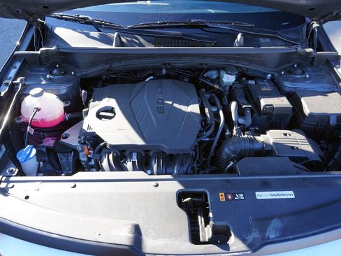 Used 2025 Kia Sportage LX image 18