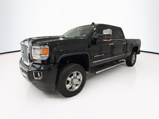 Used 2017 GMC Sierra 3500 Denali w/ Duramax Plus Package AWD/4WD image 3