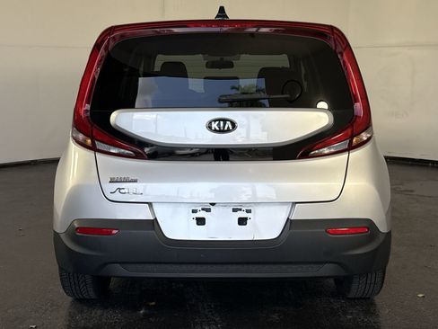 Used 2020 Kia Soul LX image 10