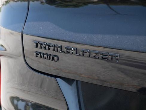 Used 2021 Chevrolet TrailBlazer RS w/ Sun and Liftgate Package image 15