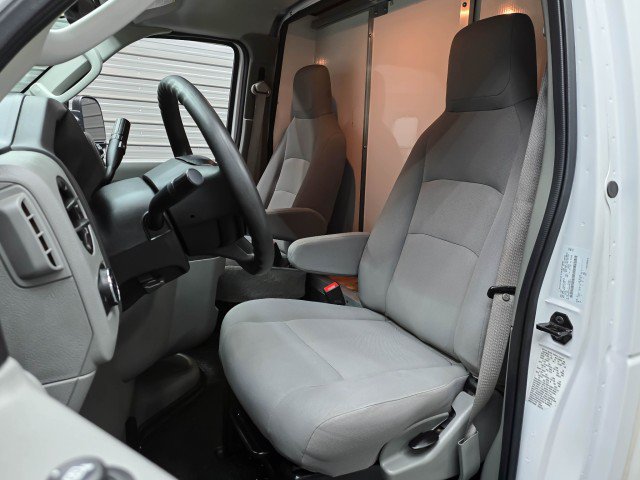 Used 2023 Ford E-450 and Econoline 450 Super Duty w/ Power Windows & Locks Group RWD image 17
