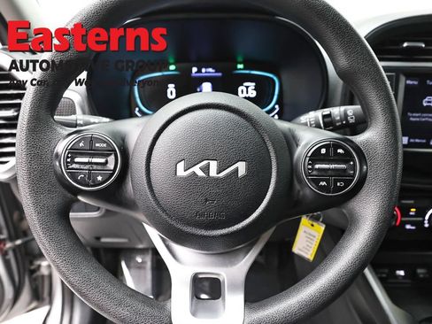 Used 2023 Kia Soul LX w/ Option Group 015 FWD image 10