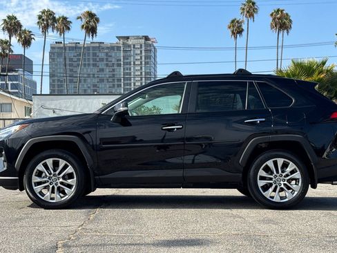 Used 2025 Toyota RAV4 Limited FWD image 8
