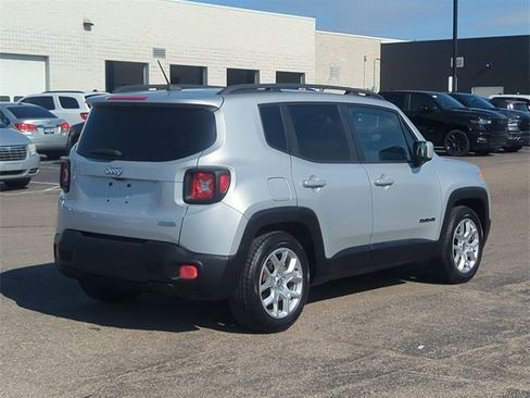 Certified 2015 Jeep Renegade Latitude image 3
