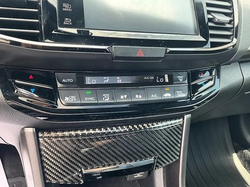 Used 2017 Honda Accord EX-L image 23